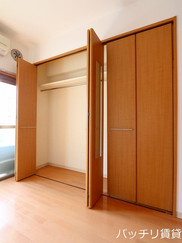 収納　同型タイプの為、現状を優先致します。