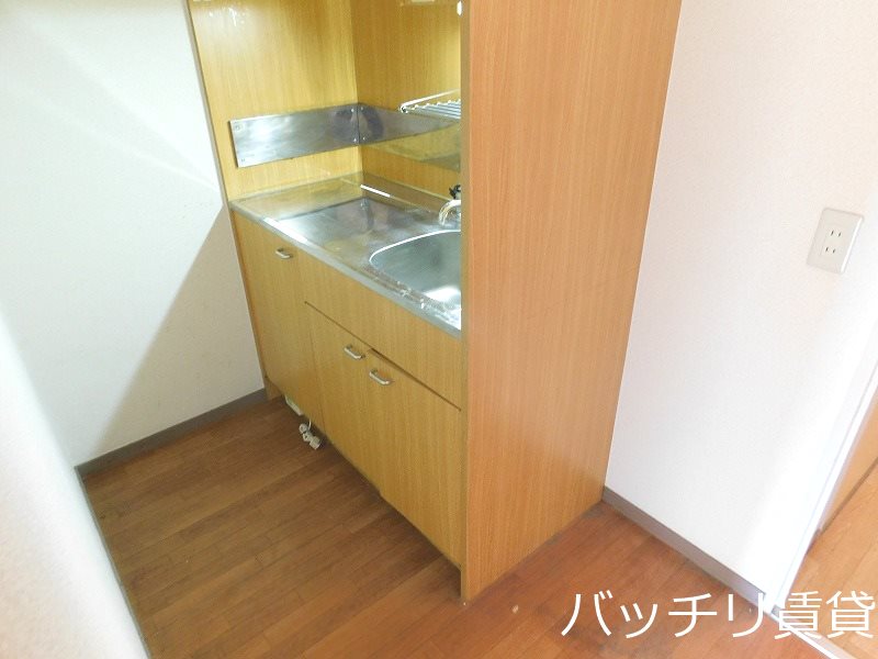 キッチン　同物件の別部屋になります。現況を優先致します。