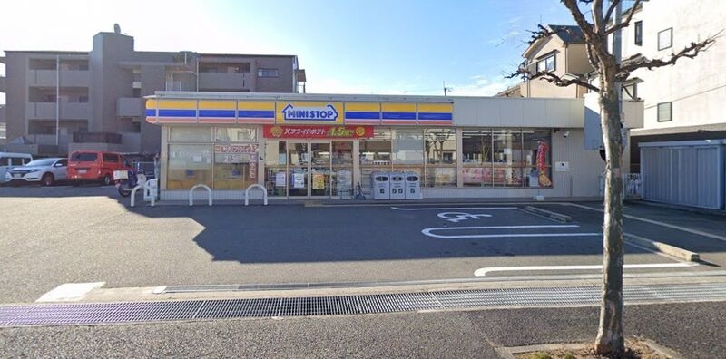 コンビニ　ミニストップ尼崎武庫之荘店（コンビニ）まで535m