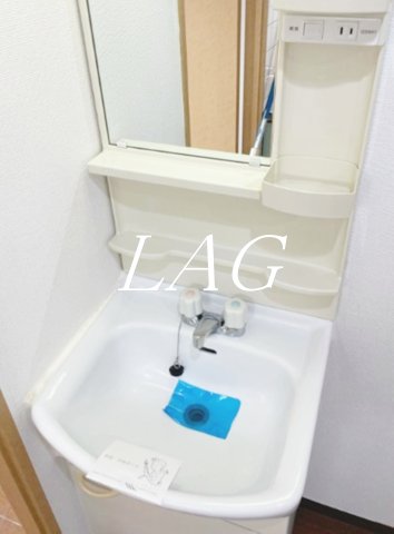 洗面設備　洗面台です。