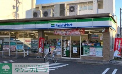 コンビニ　ファミリーマート昭和石仏町店（コンビニ）まで500m