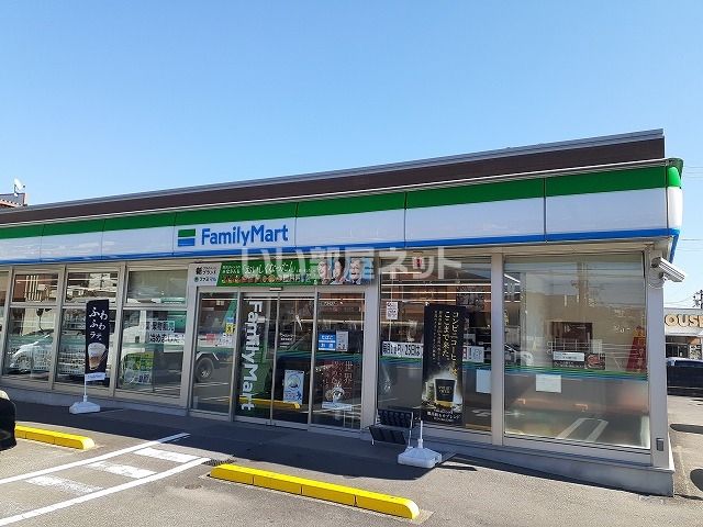 コンビニ　ファミリーマート 清武加納店（コンビニ）まで370m