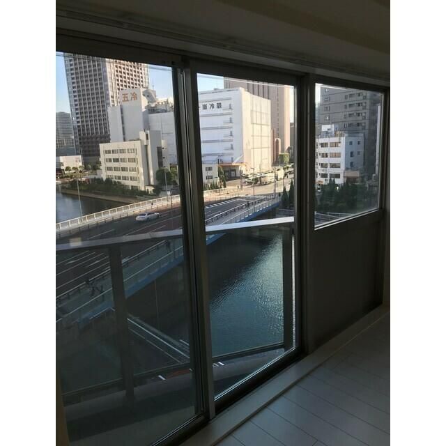バルコニー　外からの目が気にならないバルコニーで洗濯物が干せます
