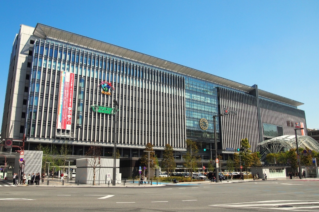 ホームセンター　東急ハンズ 博多店（ホームセンター）まで1018m