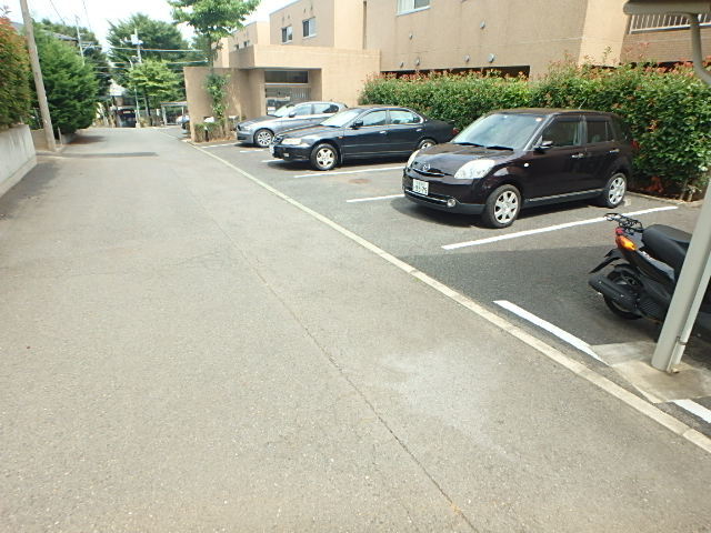 駐車場　駐車場