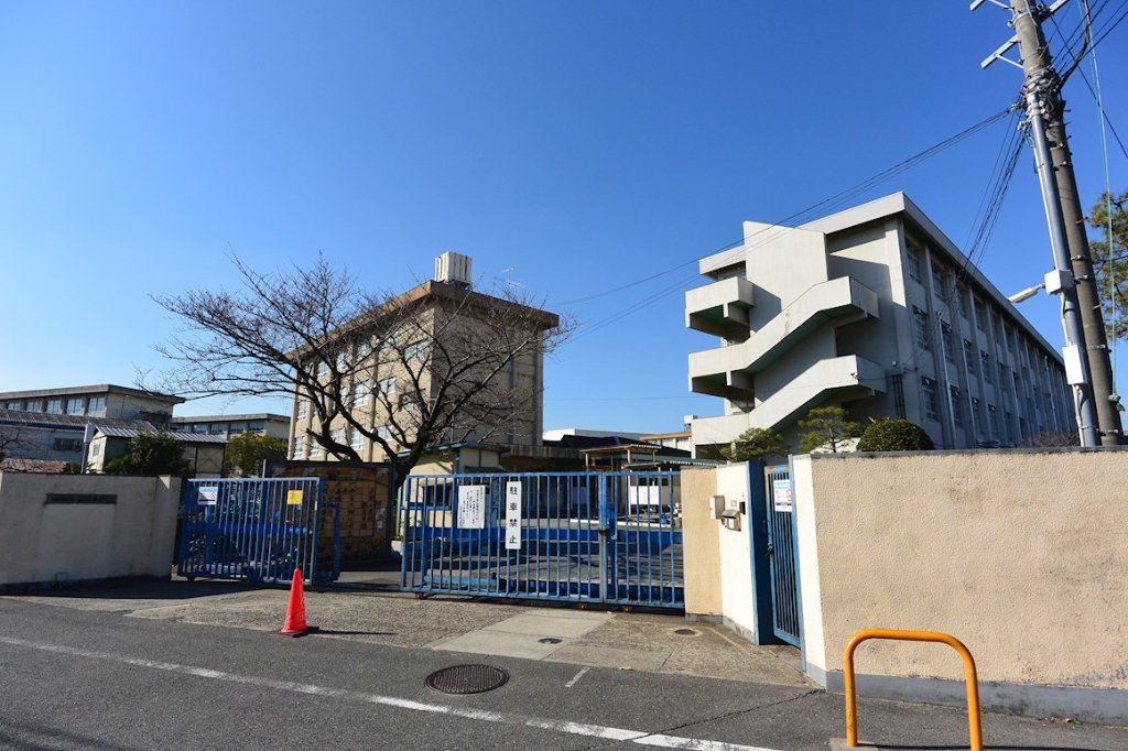 小学校　寝屋川市立点野小学校（小学校）まで479m