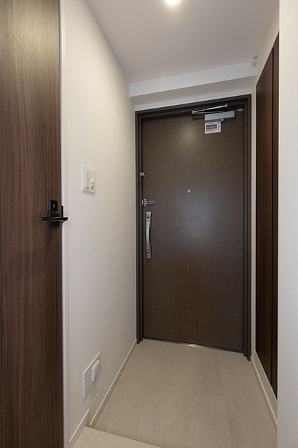 玄関　※写真は同タイプ住戸です。