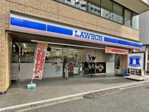 コンビニ　ローソン四谷左門町店（コンビニ）まで740m