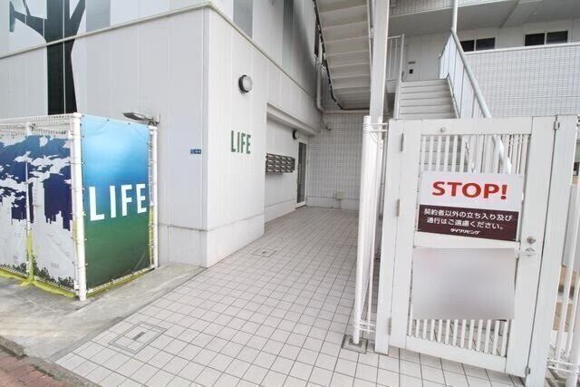 エントランス　オートロック完備