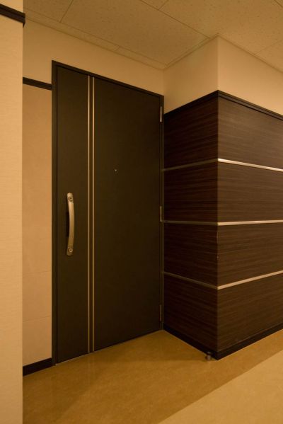 玄関　同マンション別部屋参照。