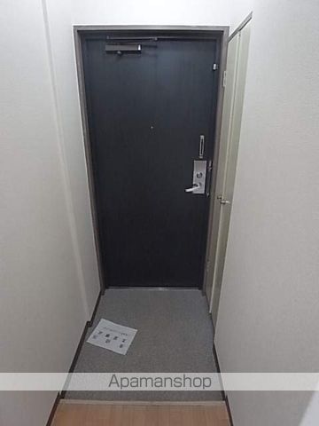 シャンクレール谷町の玄関写真