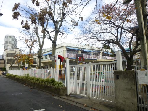 幼稚園・保育園　幼保連携型認定こども園共愛館保育園（幼稚園・保育園）まで349m