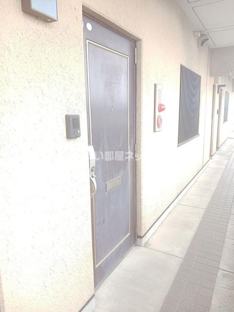 小田急小田原線 本厚木駅 バス乗車時間：10分 最寄りバス停で下車 徒歩1分 6階建 築38年の外観写真
