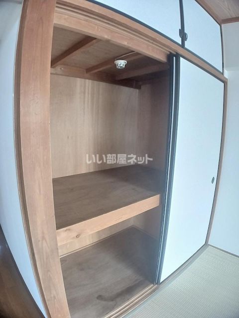 小田急小田原線 本厚木駅 バス乗車時間：10分 最寄りバス停で下車 徒歩1分 6階建 築38年の内装写真