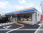 コンビニ　ローソン（コンビニ）まで570m