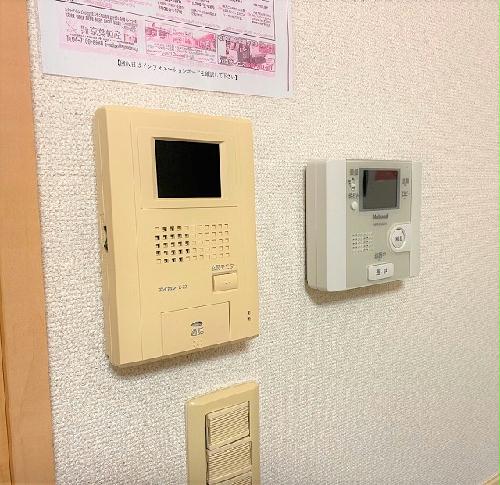 セキュリティ　モニター付きインターホン