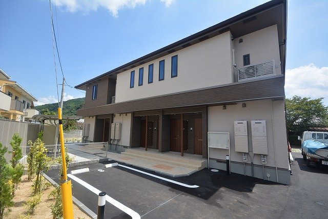 CASA 4の外観写真