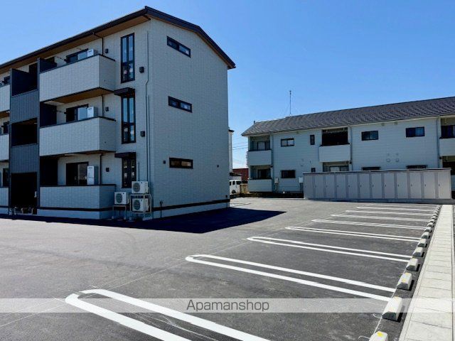 その他　駐車場（その他）まで0m