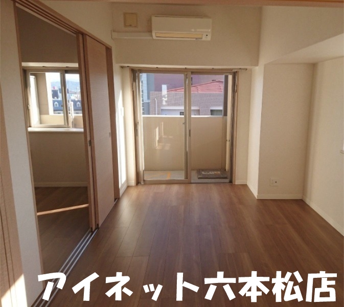 居室・リビング　2面彩光で明るいお部屋です