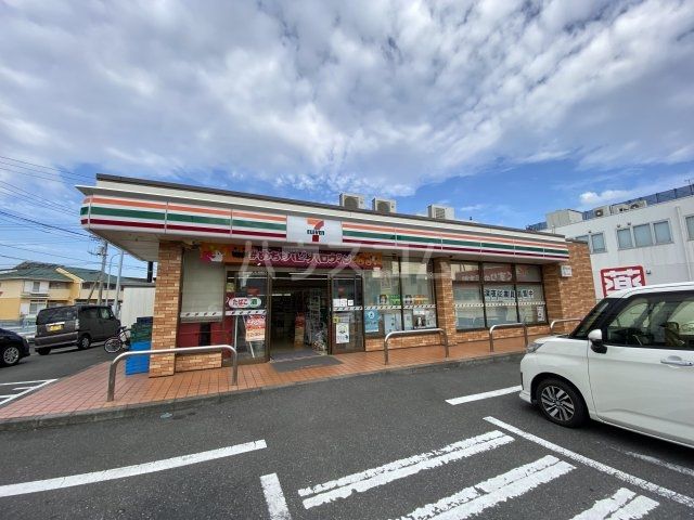 コンビニ　セブン-イレブン南流山郵便局前店（コンビニ）まで450m