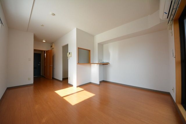 居室・リビング　内装