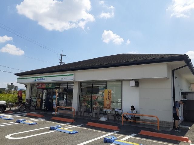 コンビニ　ファミリーマート 松尾大社前店（コンビニ）まで800m