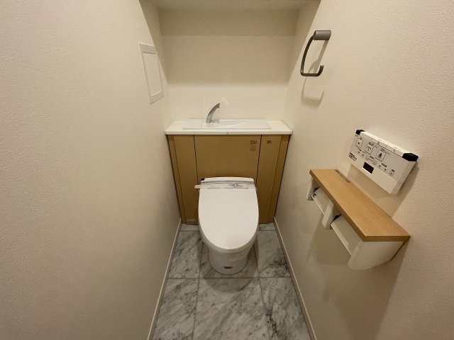 トイレ　シンプルで使いやすいトイレです