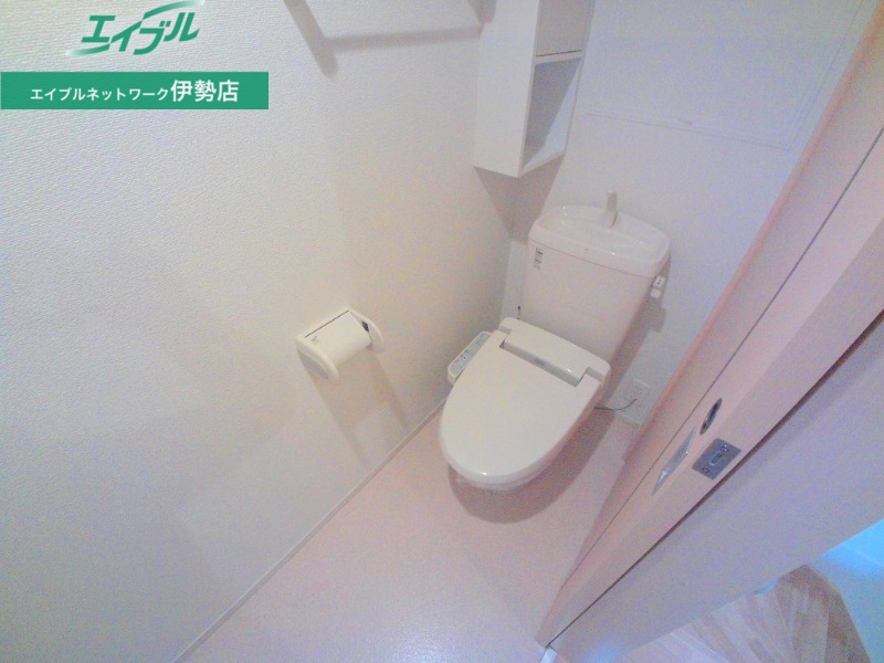 トイレ　同型参考写真