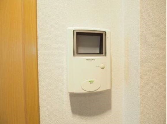 セキュリティ　モニタ付きインターホンで来客確認が出来ます。