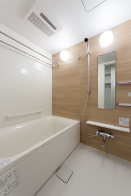 バス・シャワールーム　※写真は同タイプ住戸です。