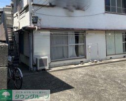 エントランス　駐車場
