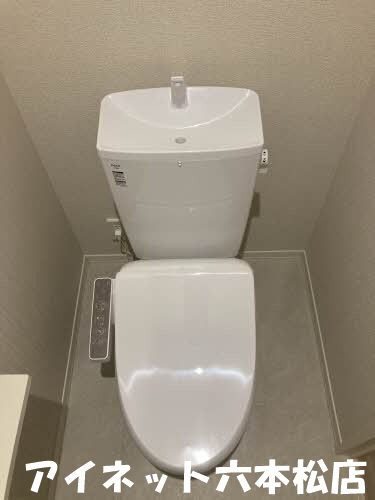 地下鉄七隈線 茶山駅 徒歩21分 3階建 築13年のトイレ写真