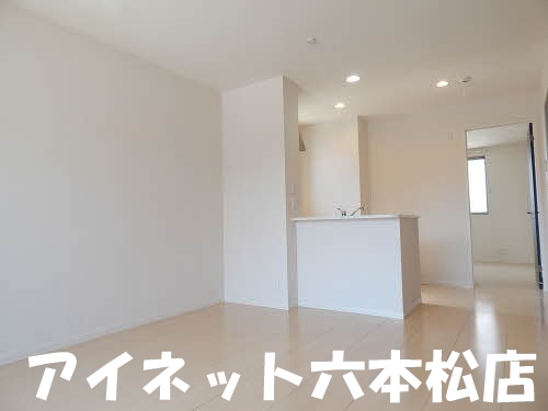 地下鉄七隈線 茶山駅 徒歩21分 3階建 築13年の居間写真