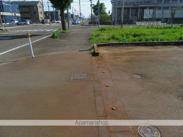 その他　前面道路（その他）まで0m