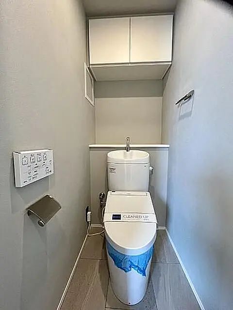 都営三田線 御成門駅 徒歩2分 13階建 築21年のトイレ写真