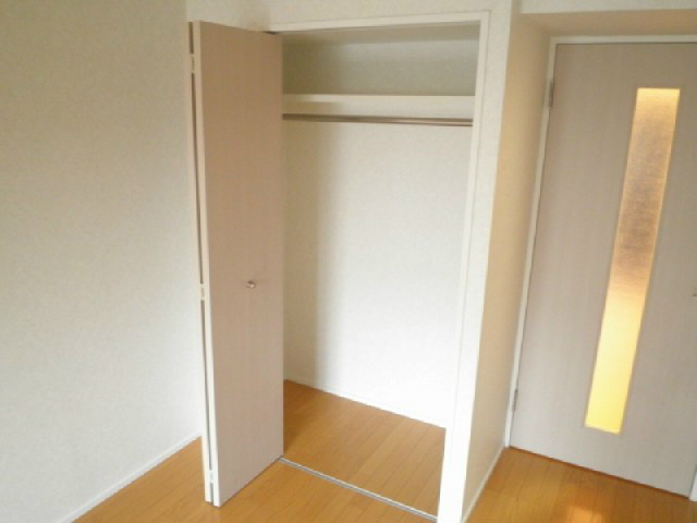 収納　クローゼット付き