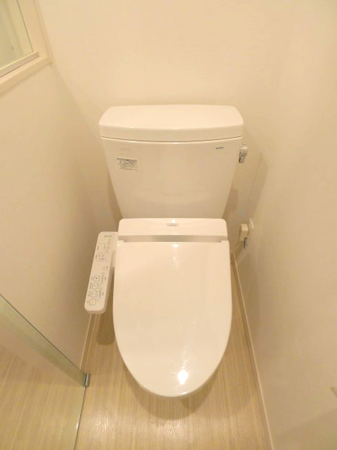 地下鉄鶴舞線 上前津駅 徒歩3分 5階建 築11年のトイレ写真