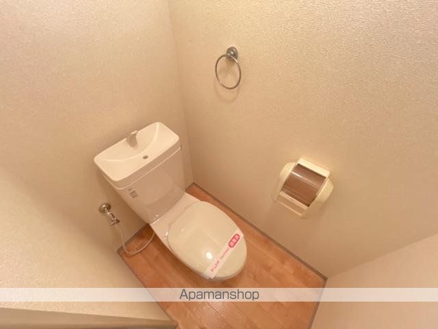 名鉄広見線 日本ライン今渡駅 徒歩5分 3階建 築35年のトイレ写真