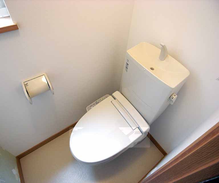 トイレ　清潔感のあるトイレです。