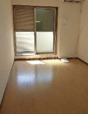 アムール Yutakaの居間写真