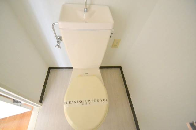 フローレス日吉のトイレ写真