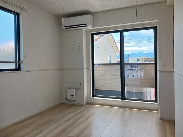 ＪＲ身延線 国母駅 徒歩7分 3階建 築1年の居間写真