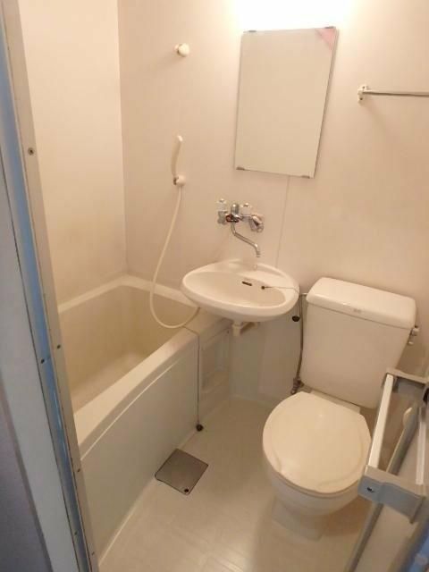 カマタビルのトイレ写真