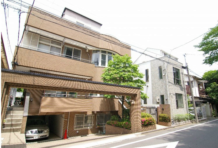 ＪＲ総武線 荻窪駅 徒歩15分 3階建 築40年の外観写真