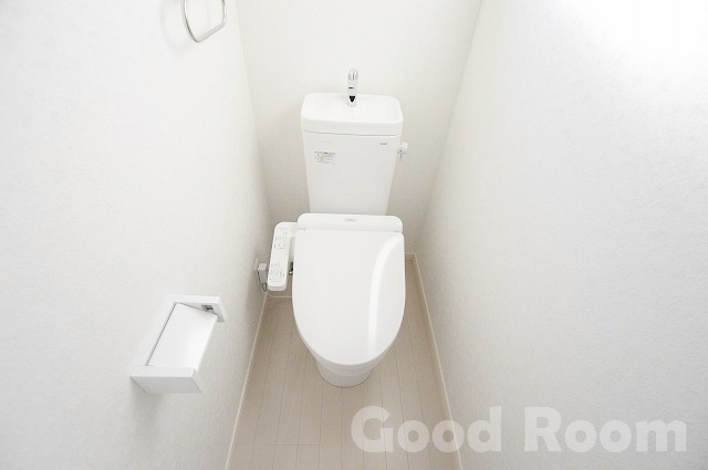 ＪＲ高徳線 佐古駅 徒歩17分 2階建 築8年のトイレ写真