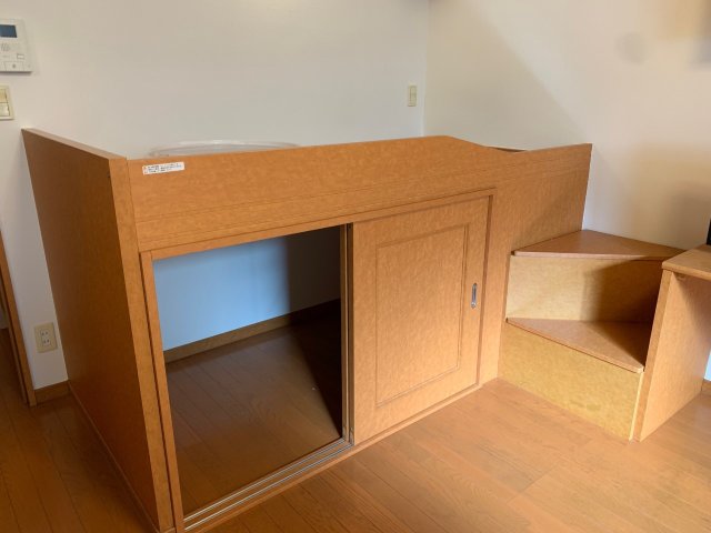 その他部屋・スペース　収納付きベット