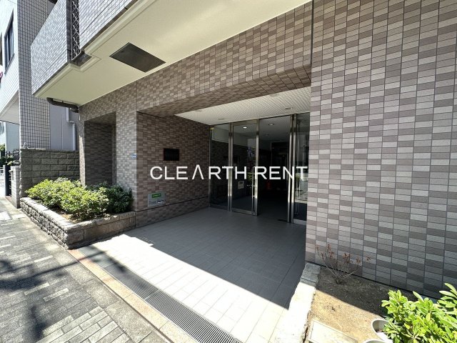 エントランス　☆直接の管理会社/駅徒歩4分が叶える、快適な新生活☆