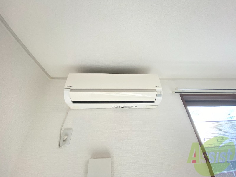 その他設備　お部屋にはエアコンがあり、暑い日や寒い日も安心です。