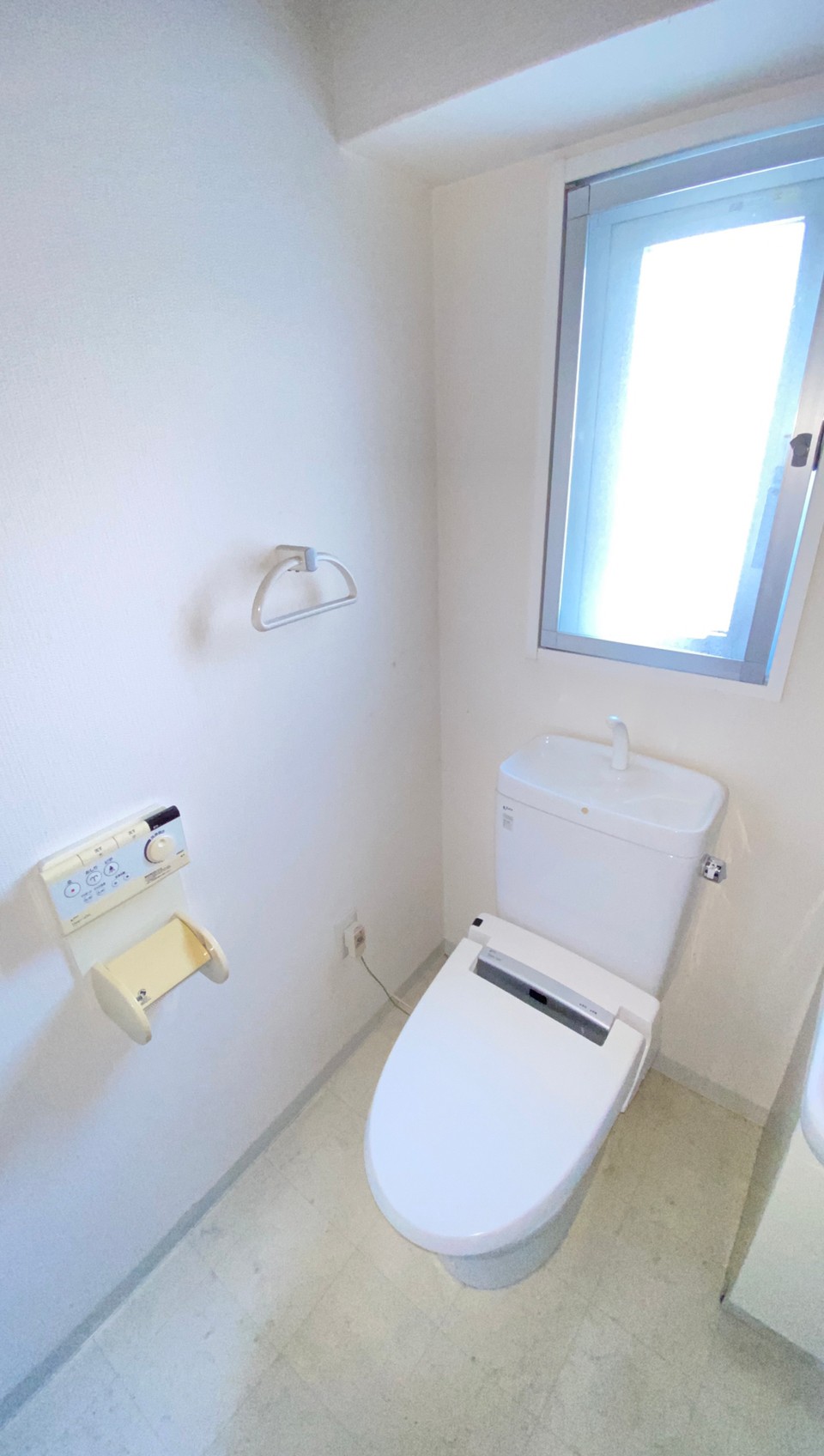 阪急神戸線 十三駅 徒歩8分 9階建 築20年のトイレ写真