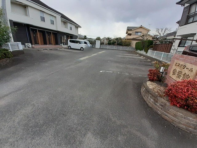 駐車場　駐車場があります